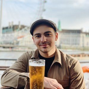 Meet your Posher, Adam